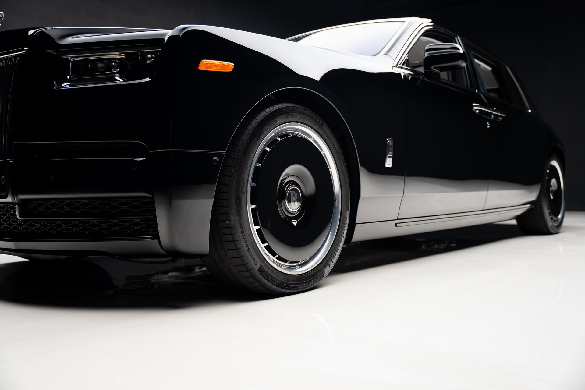 Used 2024 Rolls-Royce Phantom Extended Wheelbase RWD image 89