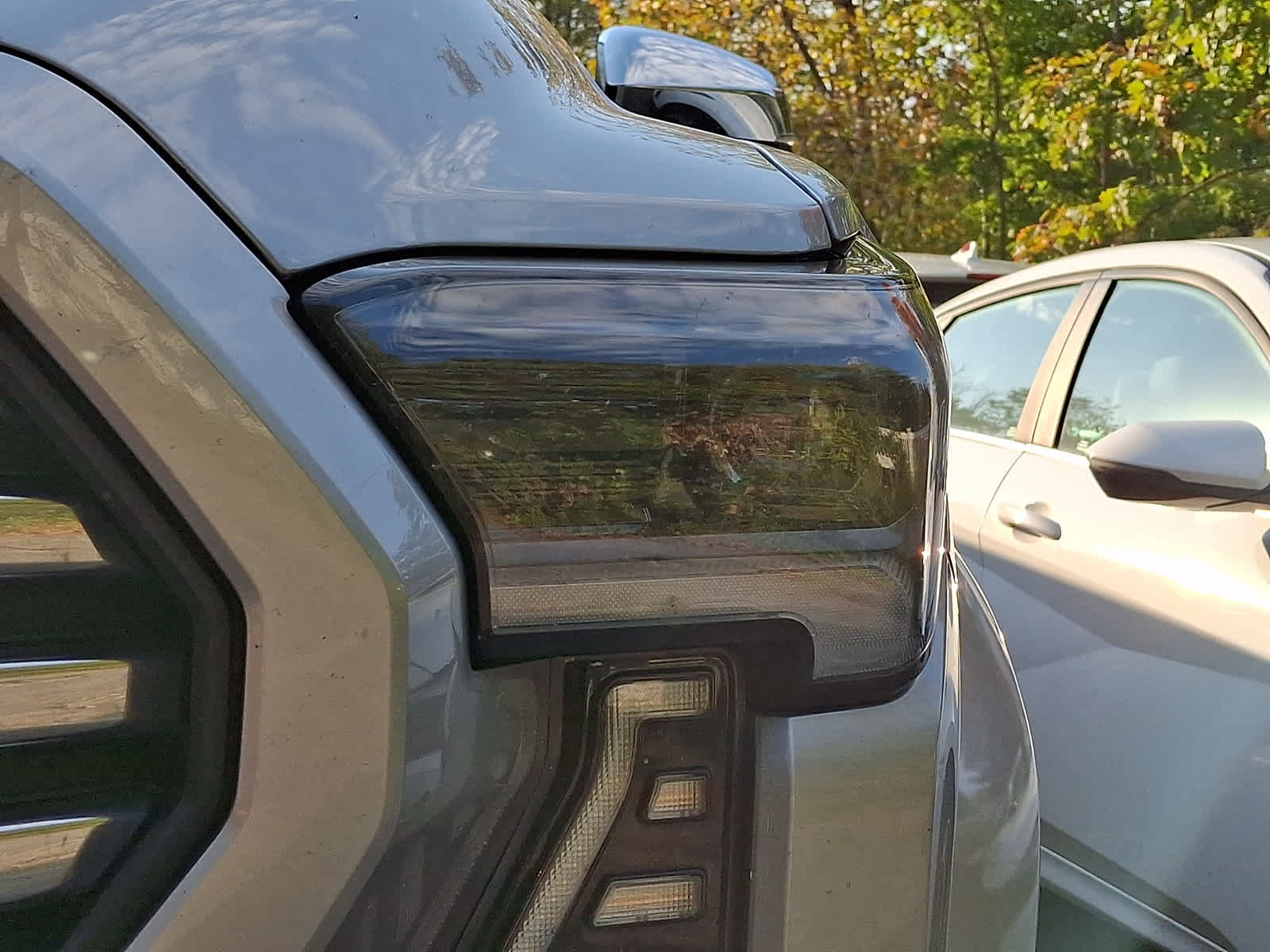Used 2024 Toyota Tacoma Limited w/ Limited Package (LT) AWD/4WD image 4