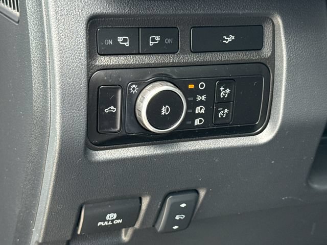 Used 2023 Ford F250 Lariat w/ Lariat Ultimate Package AWD/4WD image 24