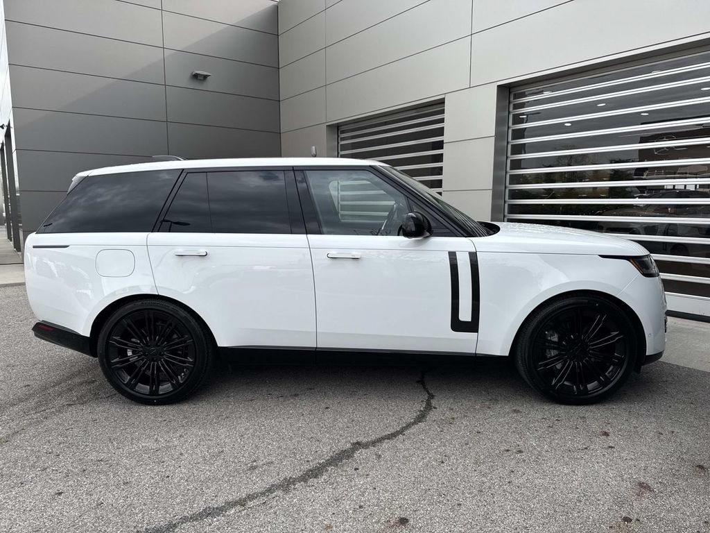 New 2026 Land Rover Range Rover SE AWD/4WD image 9