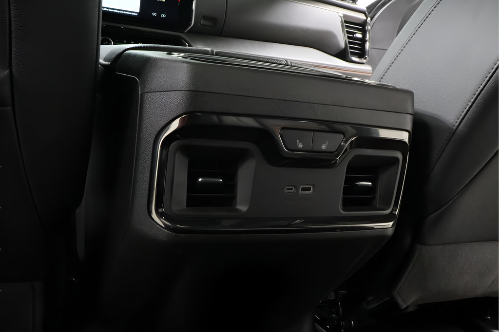 Used 2024 GMC Sierra 2500 AT4 w/ AT4 Preferred Package AWD/4WD image 26