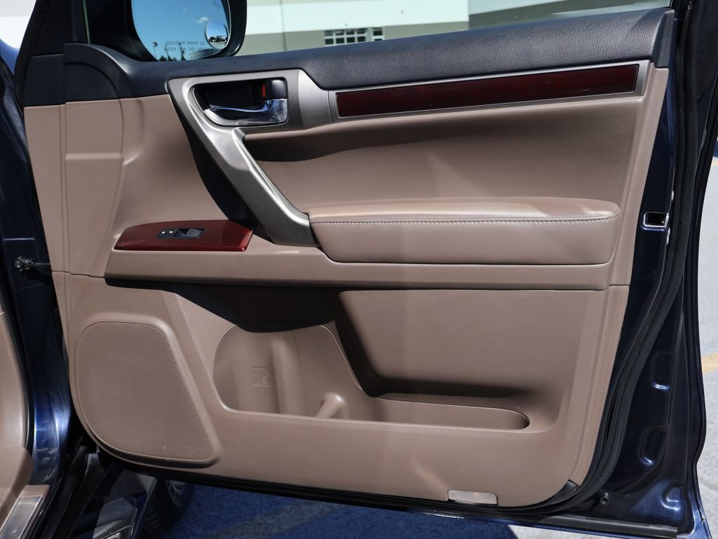 Used 2019 Lexus GX 460 Premium AWD/4WD image 12