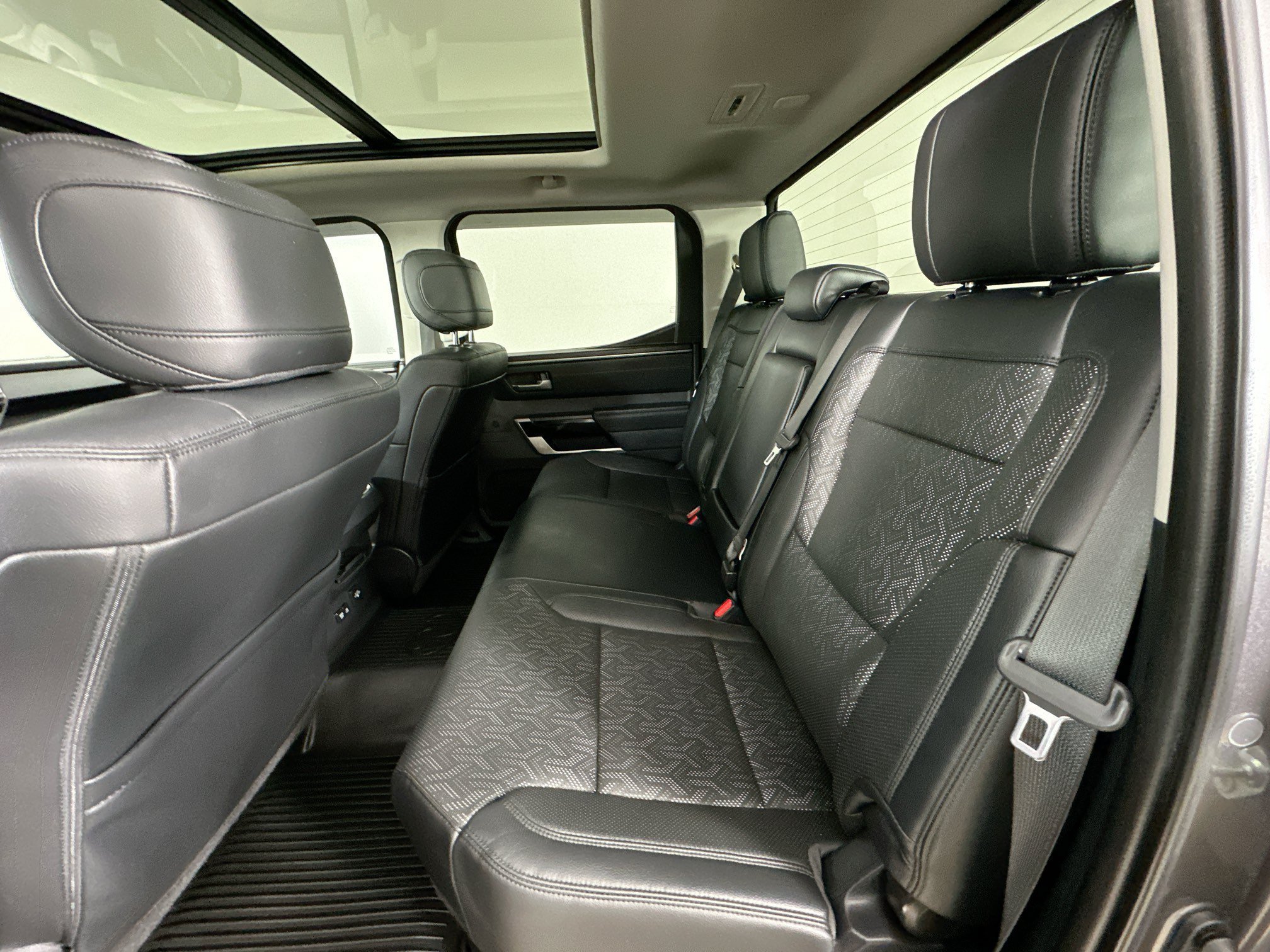 Used 2022 Toyota Tundra Limited w/ Power Package AWD/4WD image 35