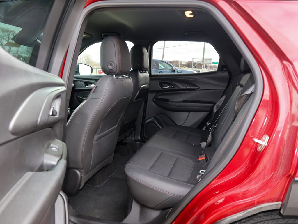 Used 2021 Chevrolet TrailBlazer RS w/ Technology Package FWD image 8