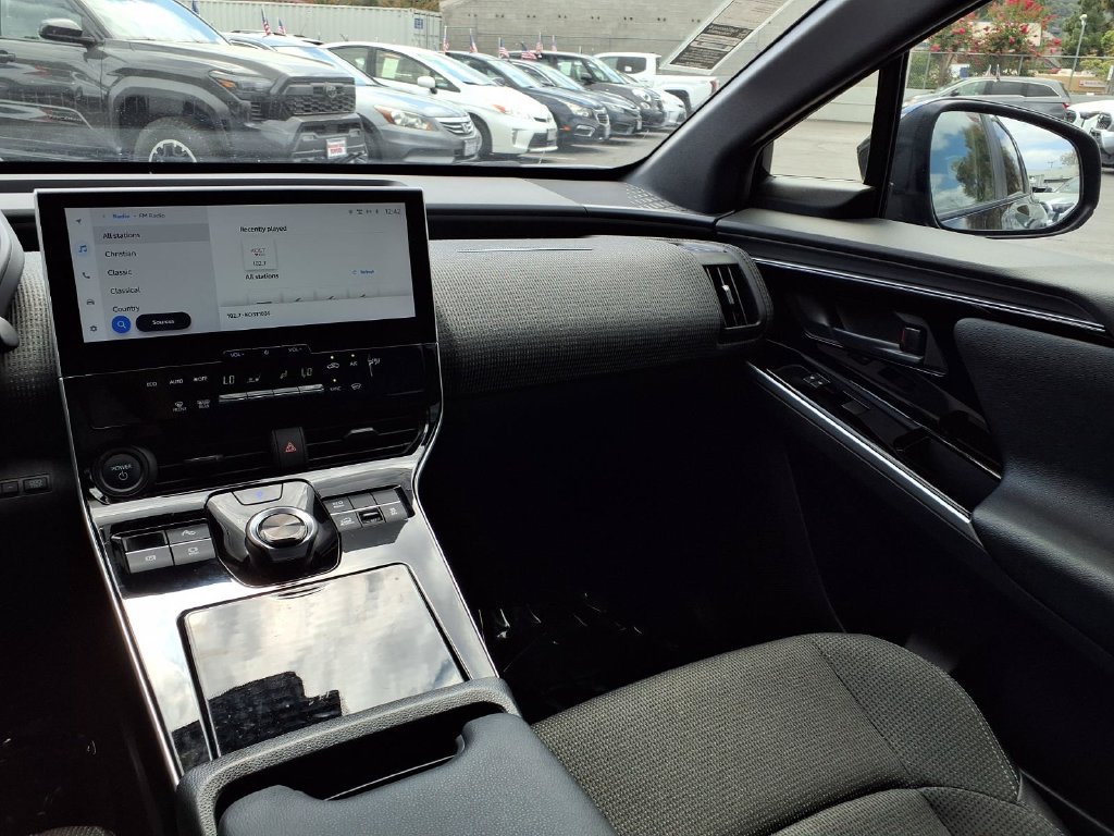 Certified 2023 Toyota bZ4X AWD image 33