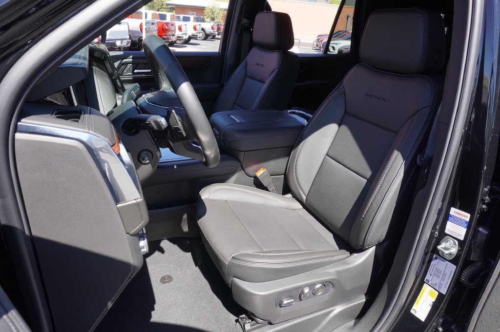 Certified 2026 GMC Yukon Denali AWD/4WD image 9