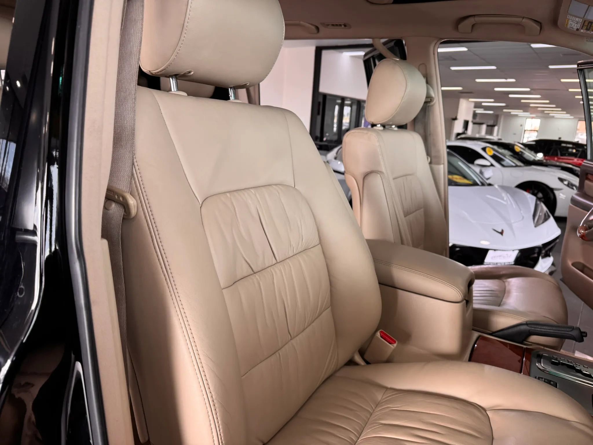 Used 2004 Lexus LX 470 4WD image 13