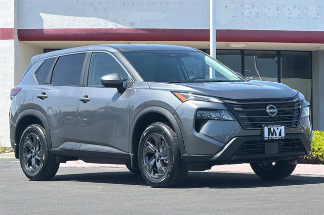 New 2026 Nissan Rogue SV FWD image 2