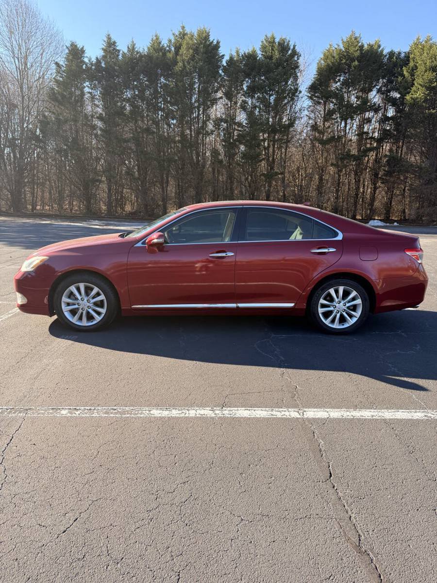 Used 2010 Lexus ES 350 FWD image 4