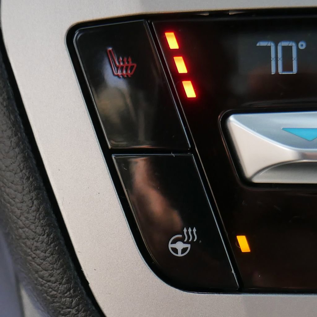 Used 2021 Ford Explorer XLT w/ Equipment Group 202A image 43