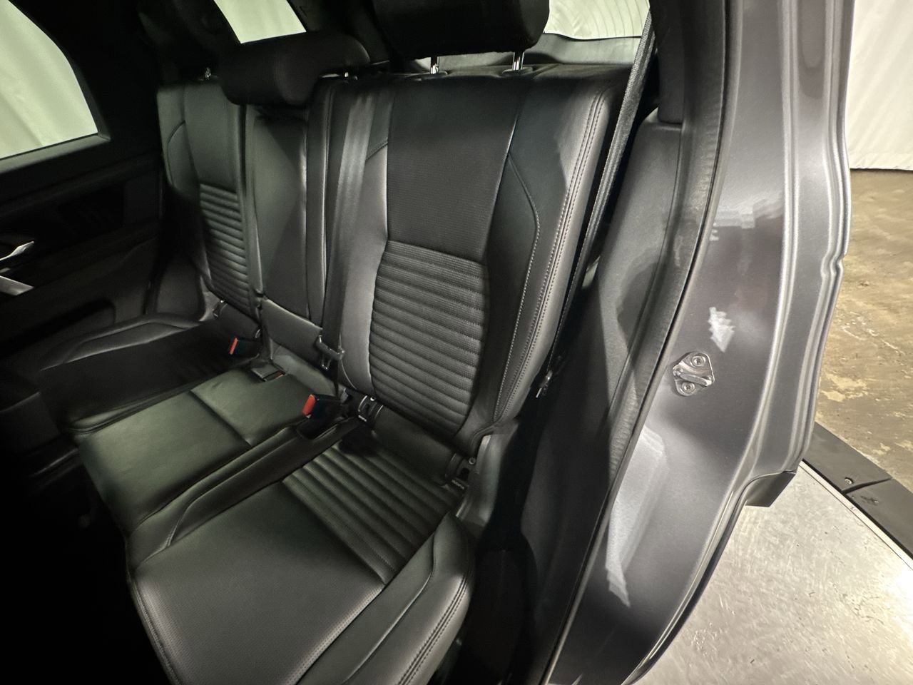 Used 2022 Land Rover Discovery Sport S image 30