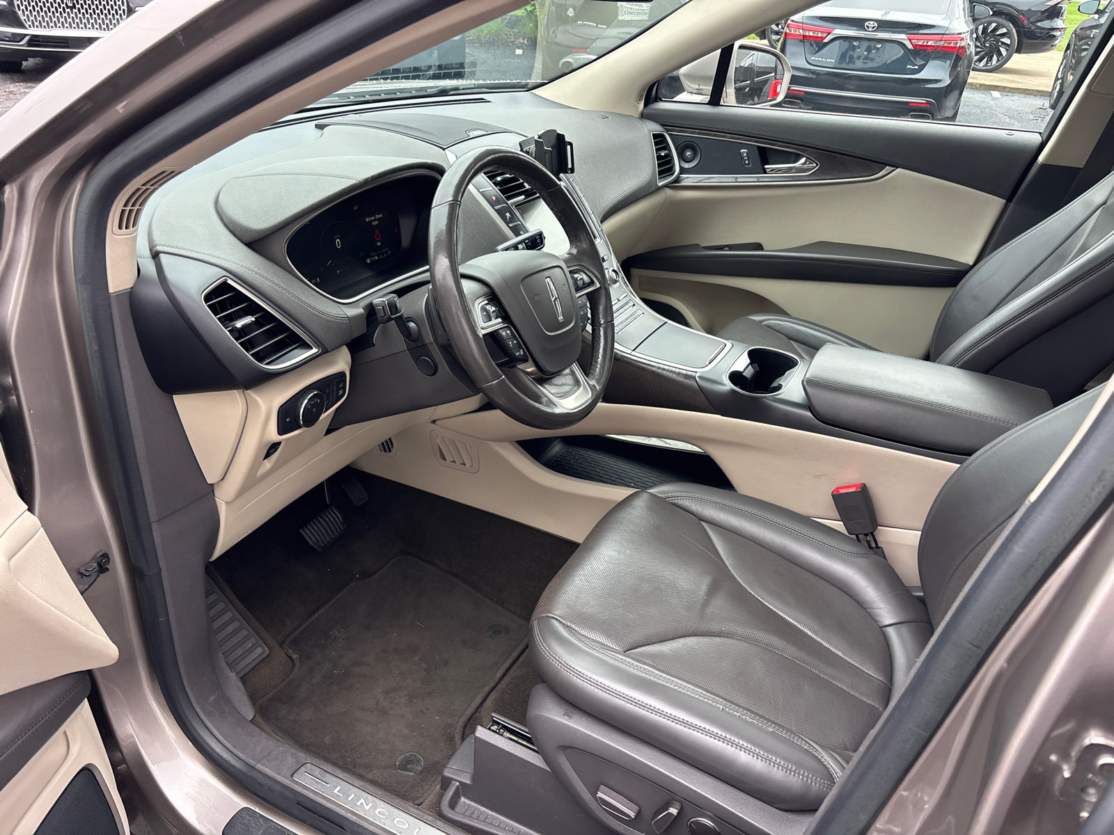 Used 2019 Lincoln Nautilus Reserve AWD/4WD image 23