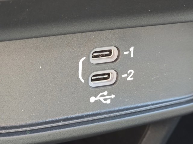 New 2026 Chrysler Pacifica Select image 10