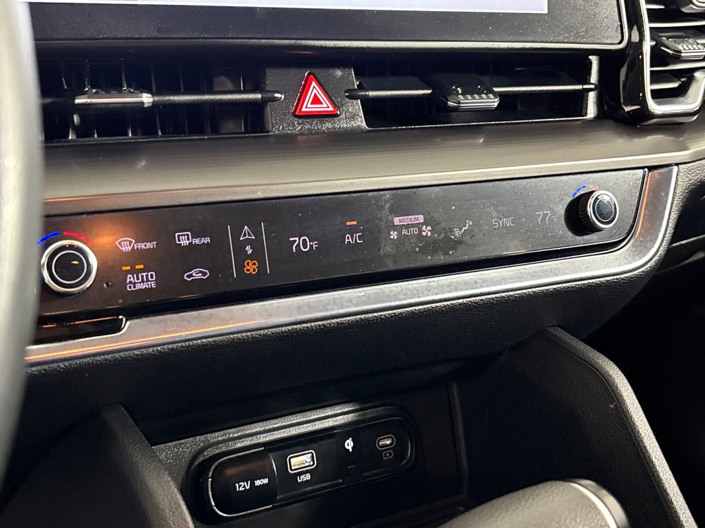 Certified 2025 Kia Sportage EX image 21