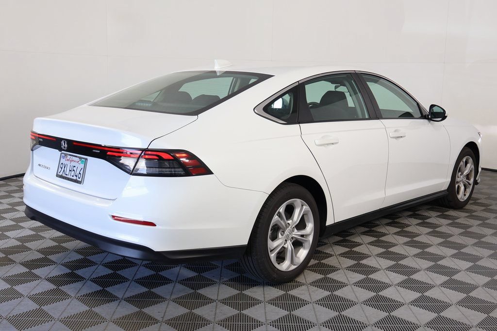 Used 2025 Honda Accord LX image 4