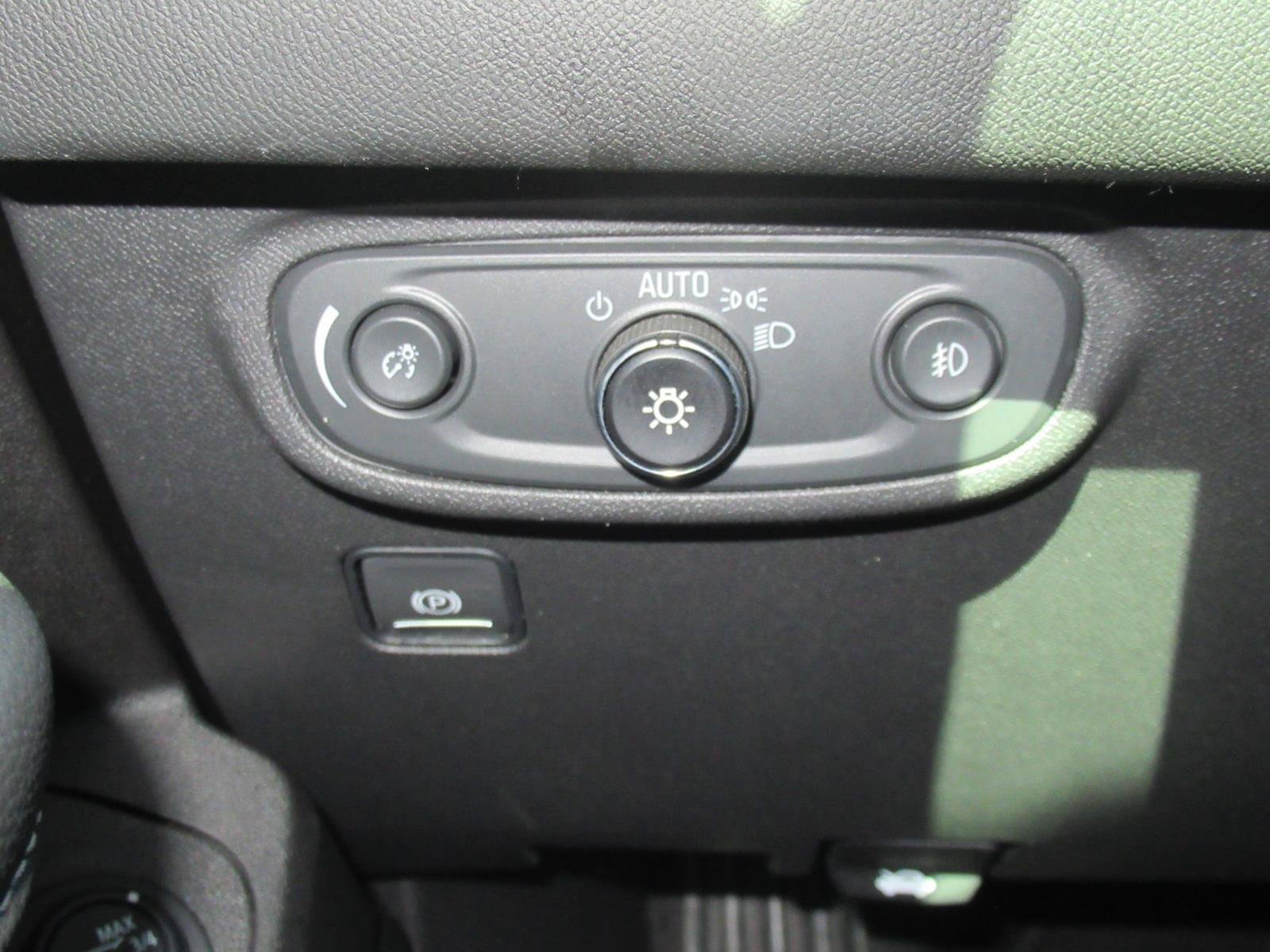 Used 2024 GMC Terrain SLT AWD/4WD image 23