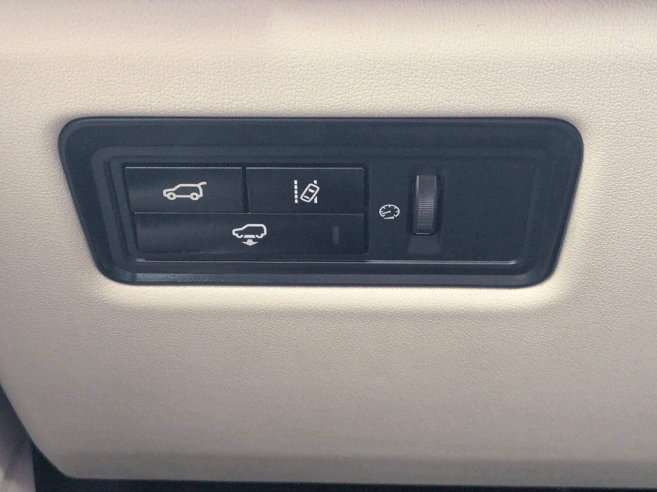 Used 2014 Land Rover Range Rover Supercharged AWD/4WD image 19