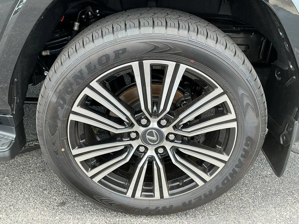 New 2026 Lexus LX 600 4WD w/ Accessory Package (2T) image 9