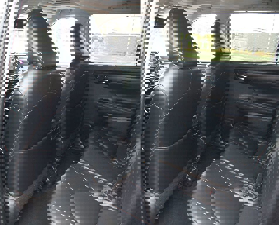 Used 2022 Toyota Highlander XLE image 14