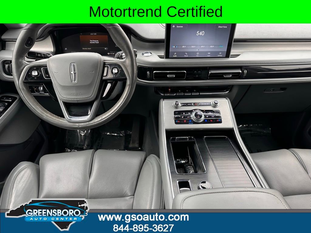 Used 2020 Lincoln Aviator Reserve w/ Equipment Group 202A image 4