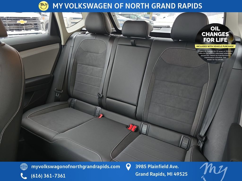 Certified 2023 Volkswagen Taos SE image 36