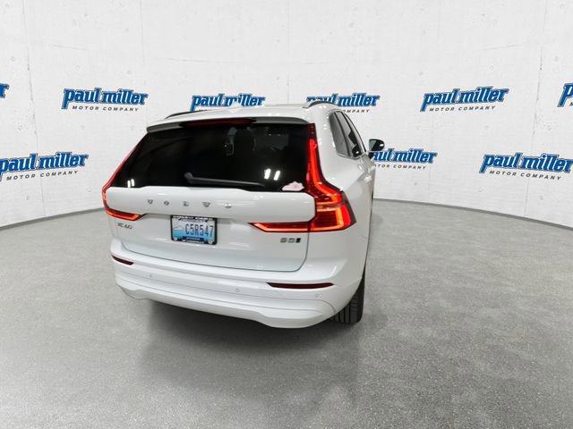 Used 2022 Volvo XC60 B5 Momentum image 10