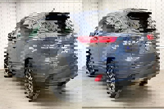 Used 2017 Toyota Highlander XLE image 11