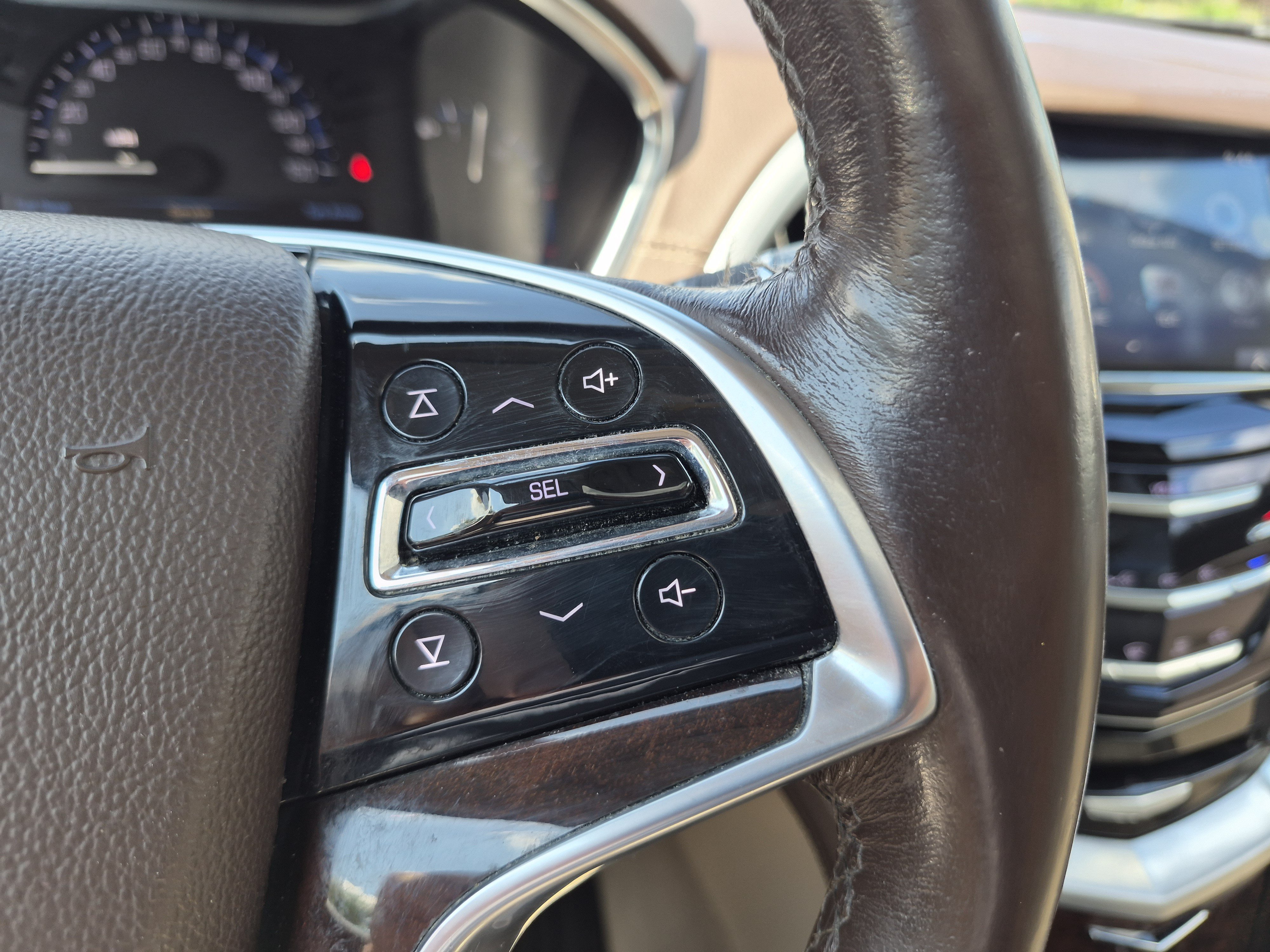 Used 2015 Cadillac SRX Luxury w/ Driver Awareness Package AWD/4WD image 20