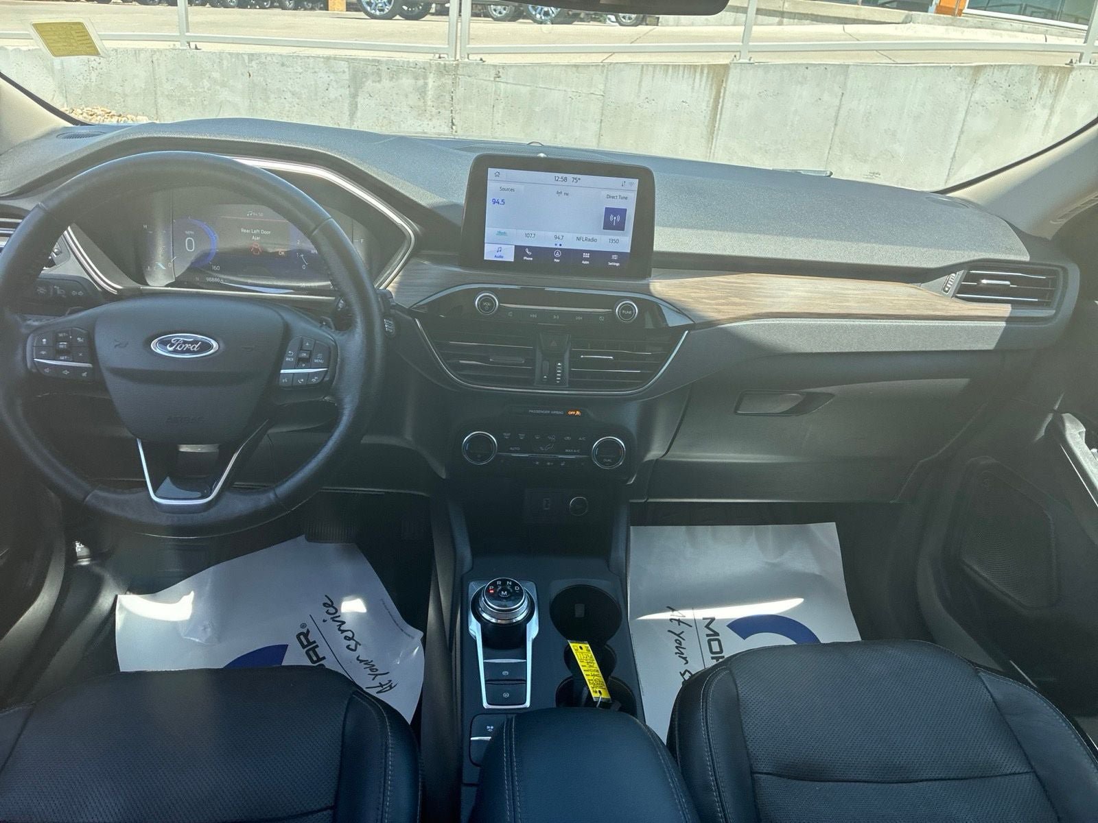 Used 2020 Ford Escape Titanium AWD/4WD image 17