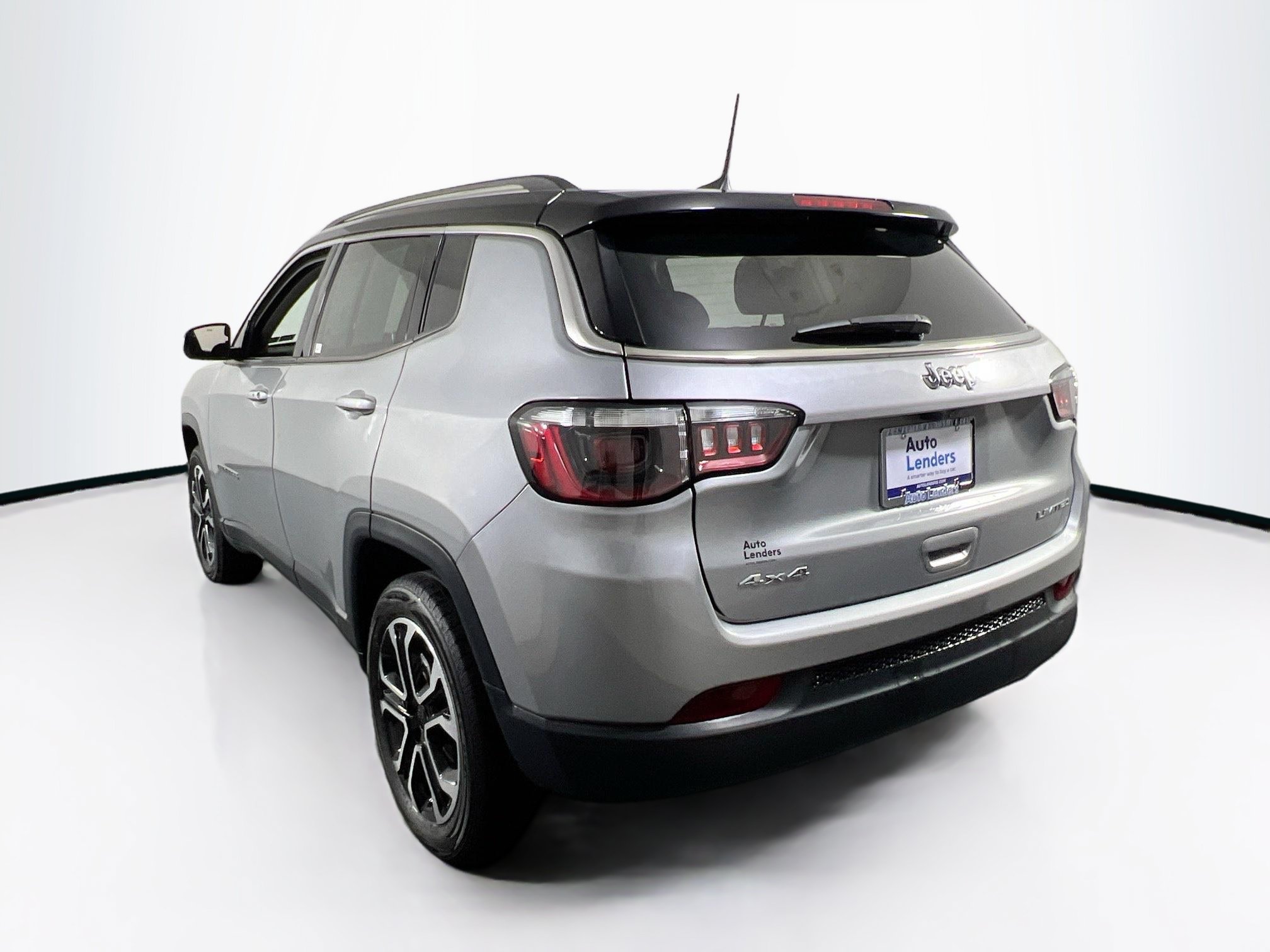 Used 2022 Jeep Compass Limited AWD/4WD image 7