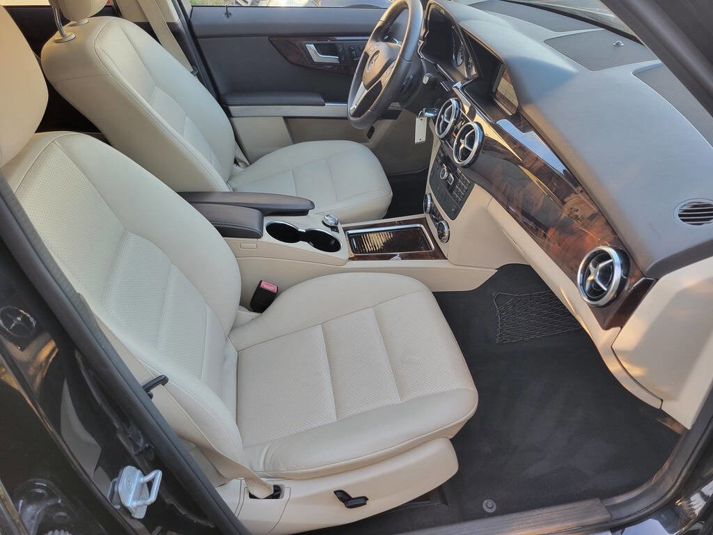 Used 2015 Mercedes-Benz GLK 250 GLK 250 BlueTEC AWD 4MATIC 4dr image 16