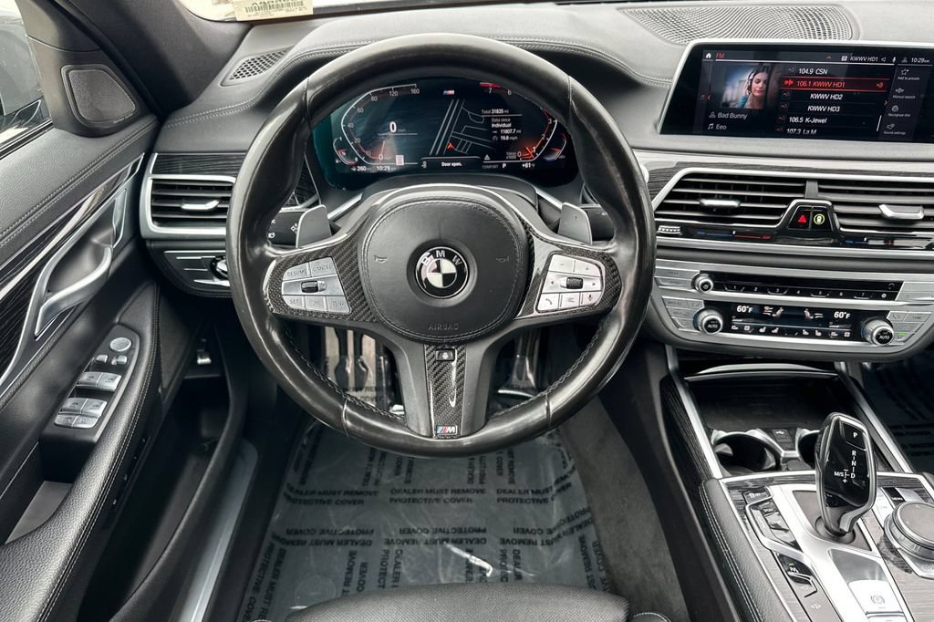 Used 2022 BMW 740i w/ M Sport Package RWD image 15