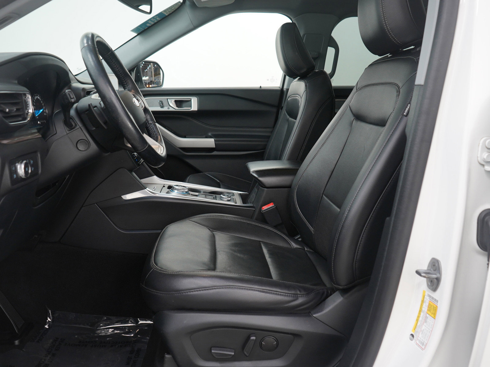 Used 2021 Ford Explorer Limited image 29