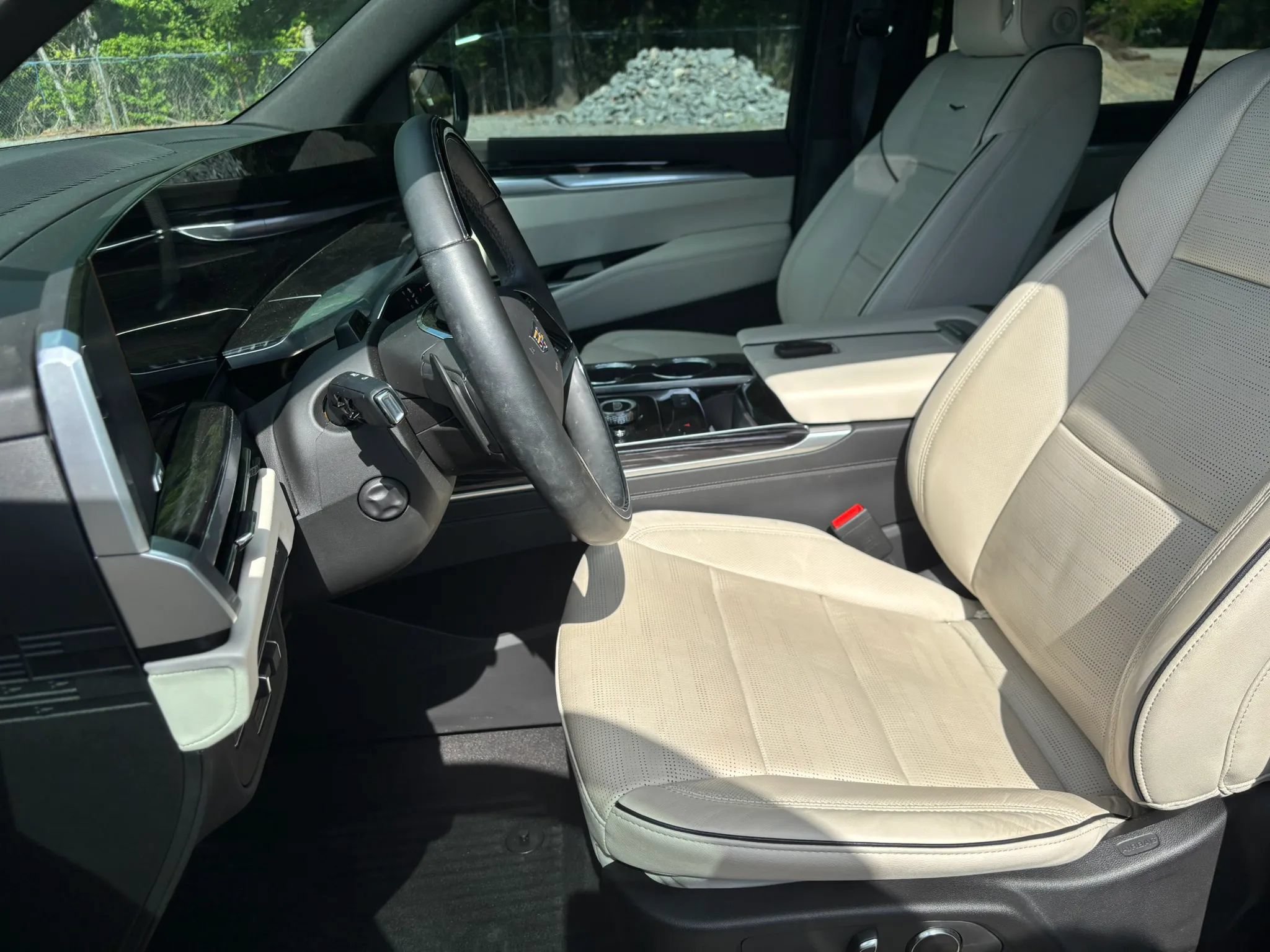 Used 2025 Cadillac Escalade Sport w/ Touring Package AWD/4WD image 12