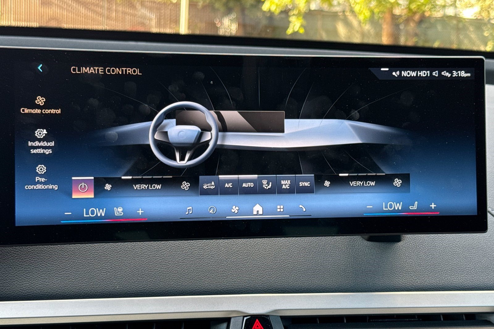 Certified 2024 BMW iX xDrive50 AWD/4WD image 28