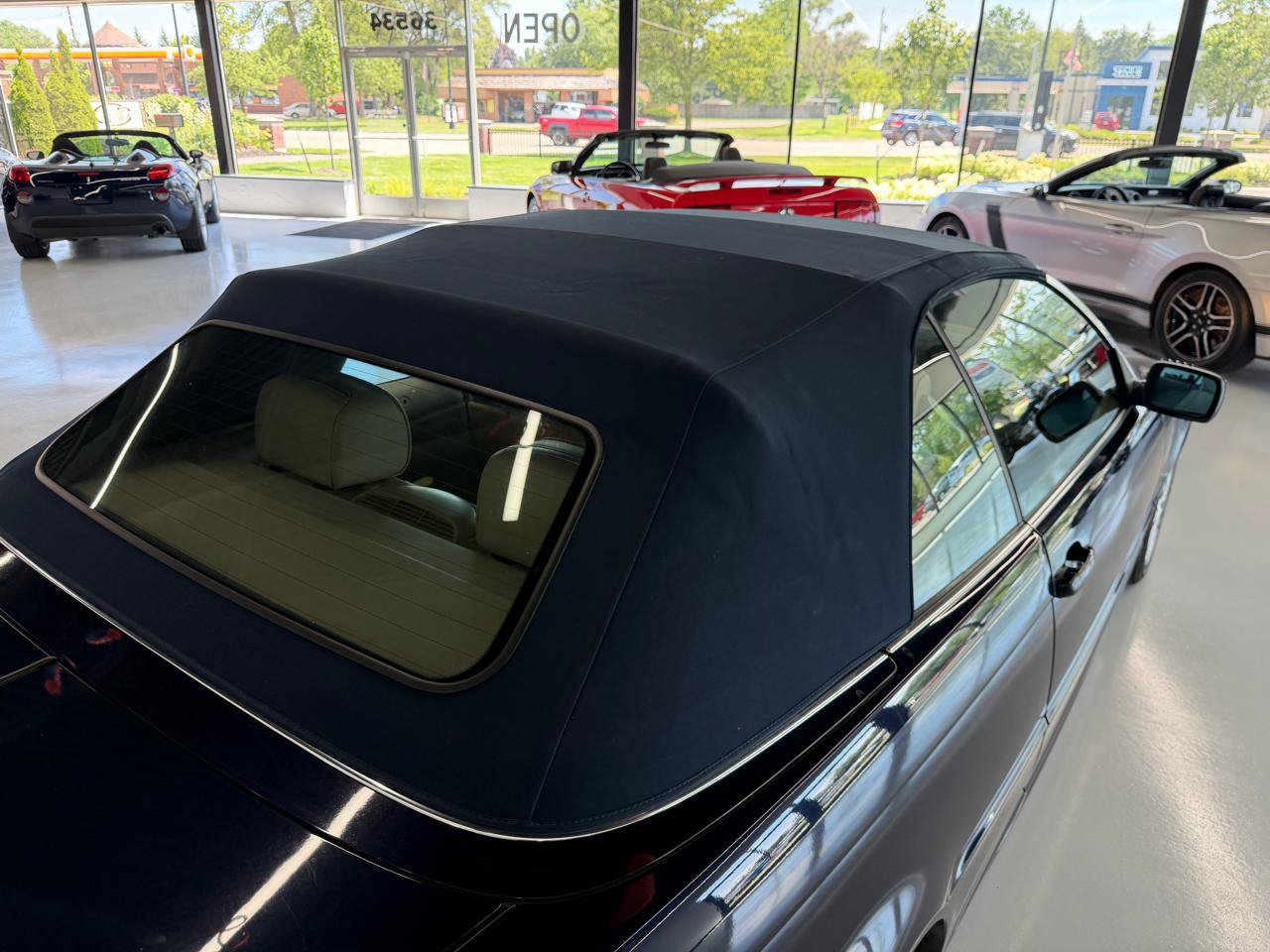 Used 2006 BMW 330Ci Convertible RWD image 22