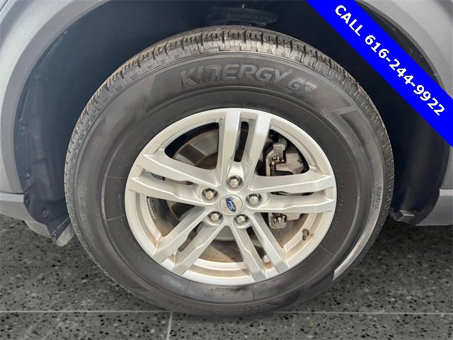 Used 2023 Ford Explorer XLT w/ Equipment Group 202A image 10