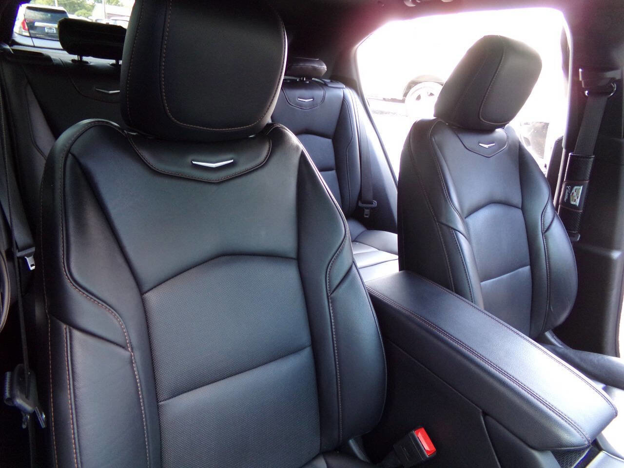 Used 2022 Cadillac XT4 Sport AWD/4WD image 33