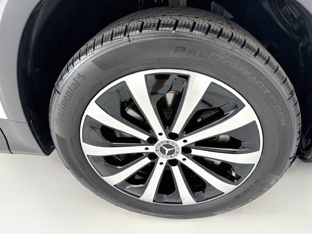 Used 2023 Mercedes-Benz GLB 250 image 30