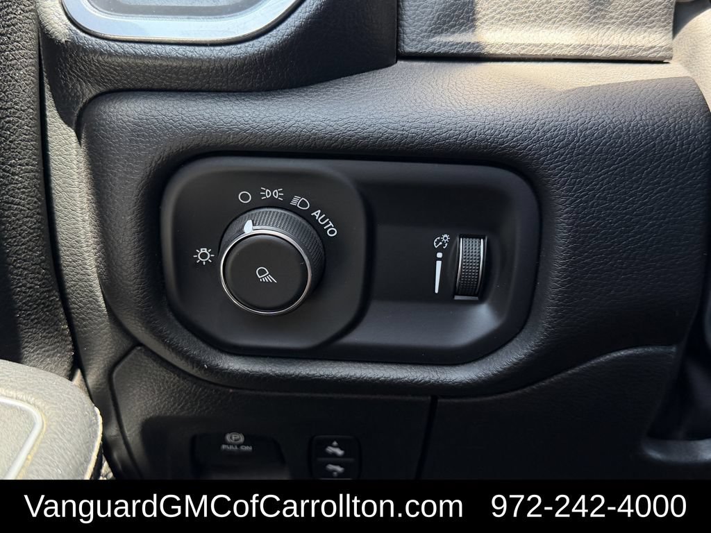 Used 2023 RAM 1500 Laramie AWD/4WD image 26