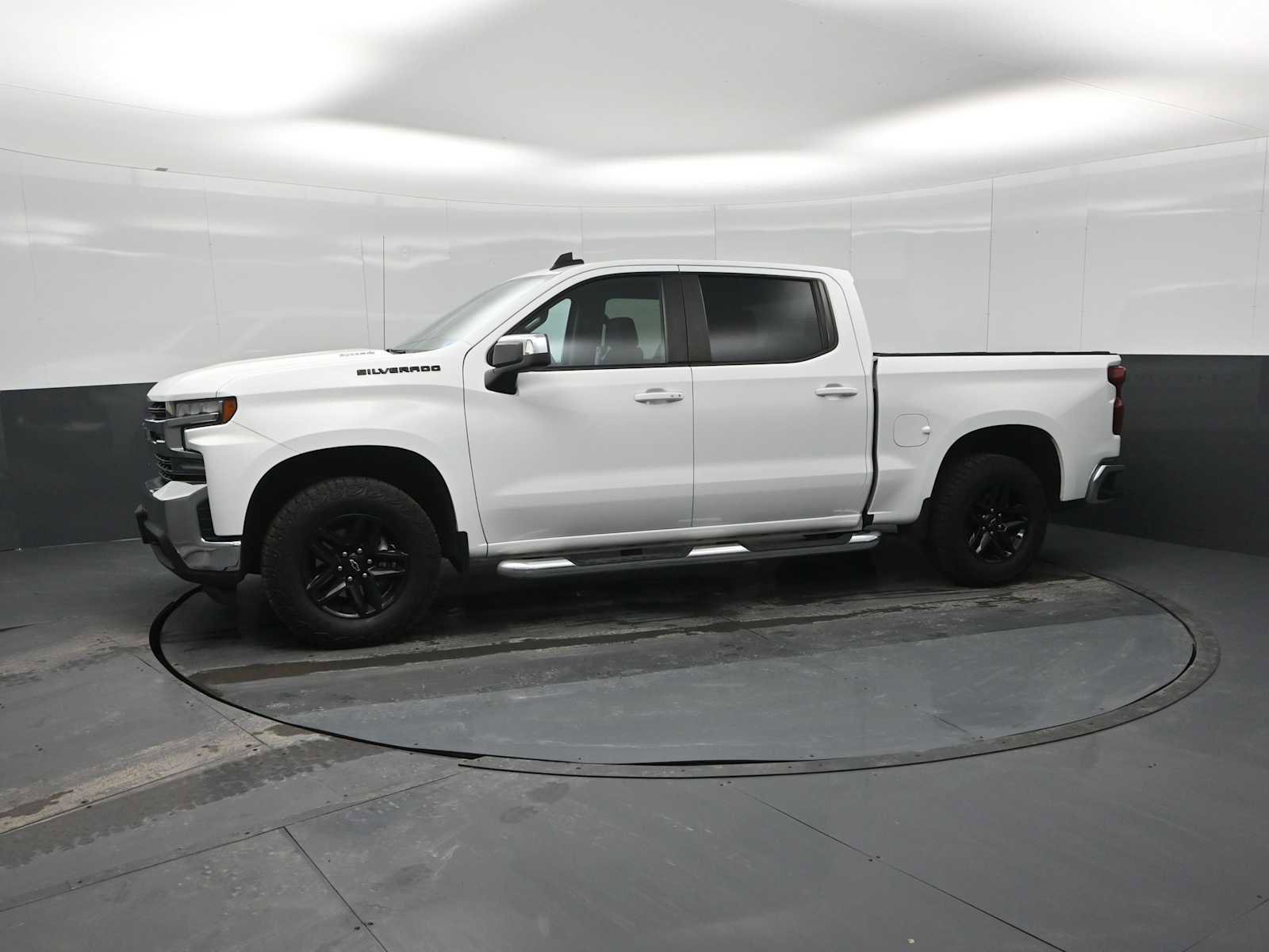 Used 2021 Chevrolet Silverado 1500 LT w/ Bed Protection Package image 4