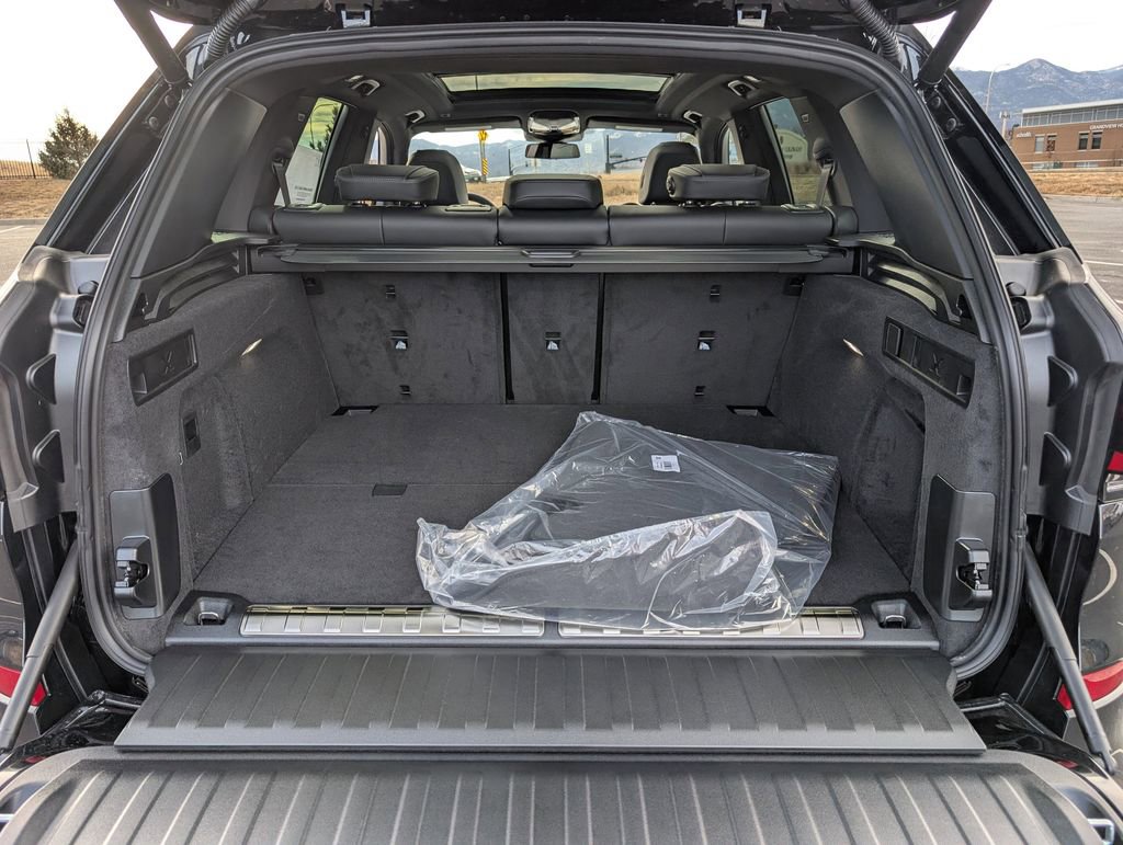 New 2026 BMW X5 xDrive50e w/ M Sport Package image 18