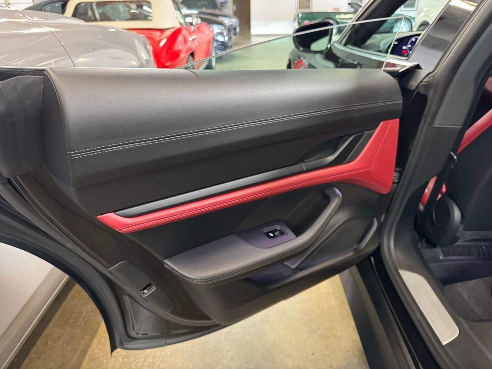 Used 2020 Porsche Taycan 4S AWD/4WD image 12