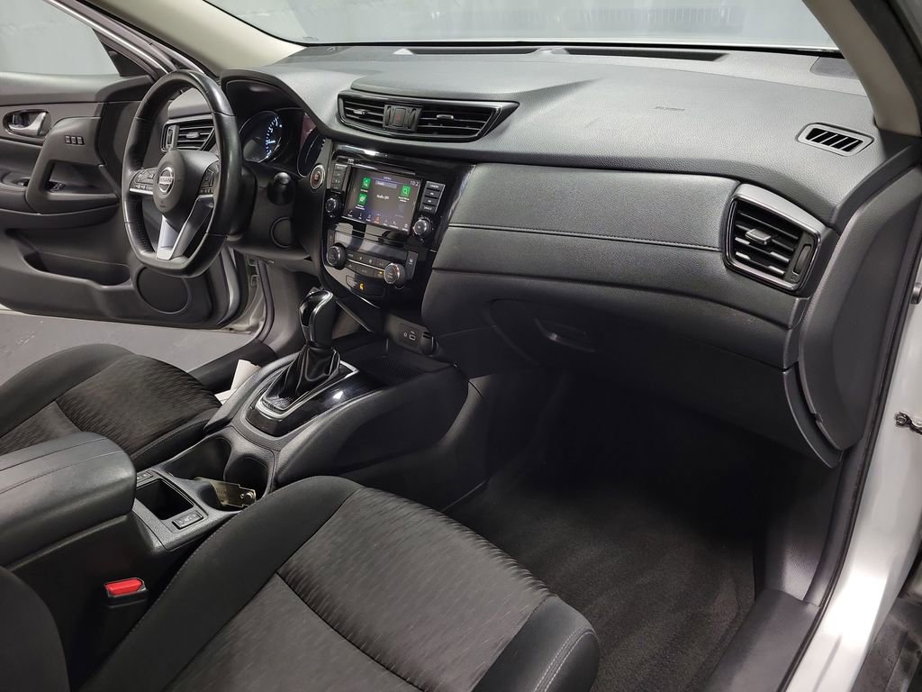 Used 2018 Nissan Rogue SV w/ Premium Package image 25