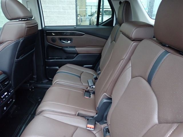 Used 2024 Honda Pilot Elite image 13