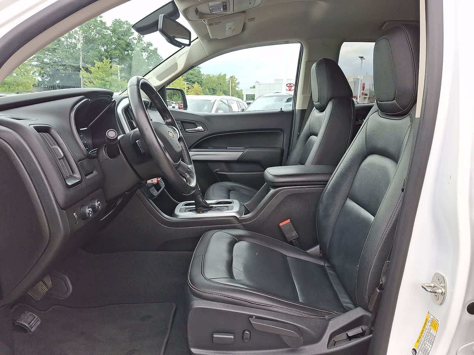 Used 2019 Chevrolet Colorado LT w/ Colorado RST Special Edition AWD/4WD image 15
