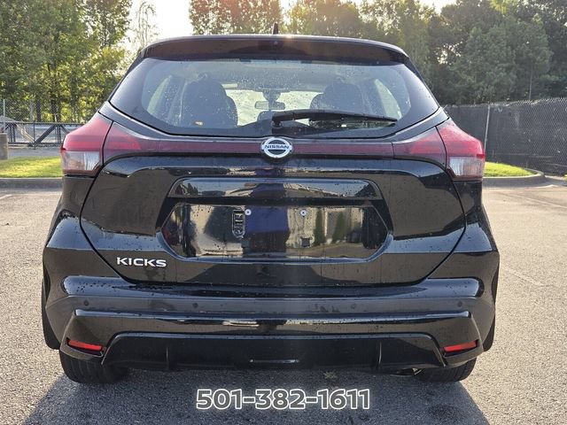 Used 2021 Nissan Kicks S FWD image 4