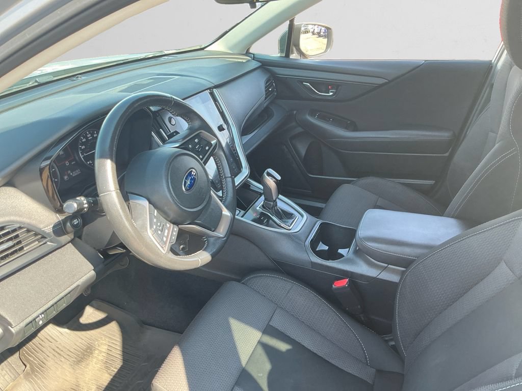 Used 2023 Subaru Outback Premium AWD/4WD image 9