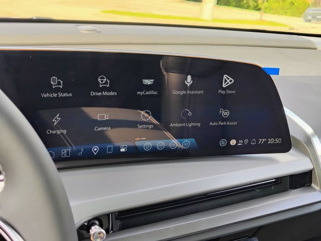 New 2027 Cadillac Vistiq Premium Luxury w/ LPO, Premium Carpet Package AWD/4WD image 27
