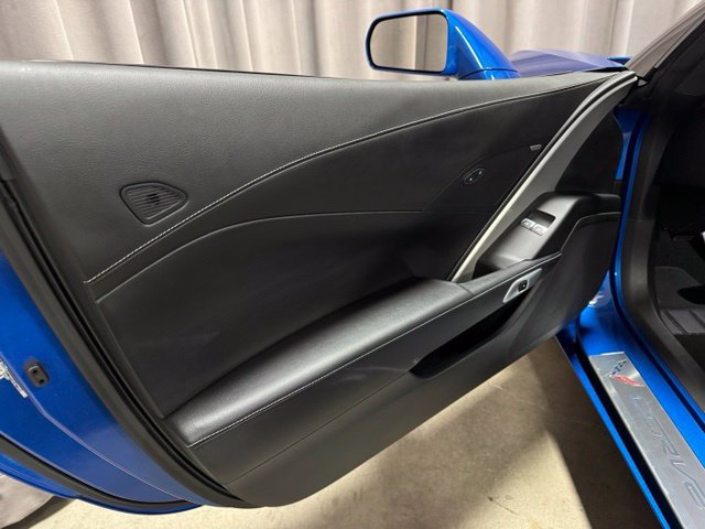 Used 2015 Chevrolet Corvette Stingray Coupe w/ ZF1 Appearance Package RWD image 11